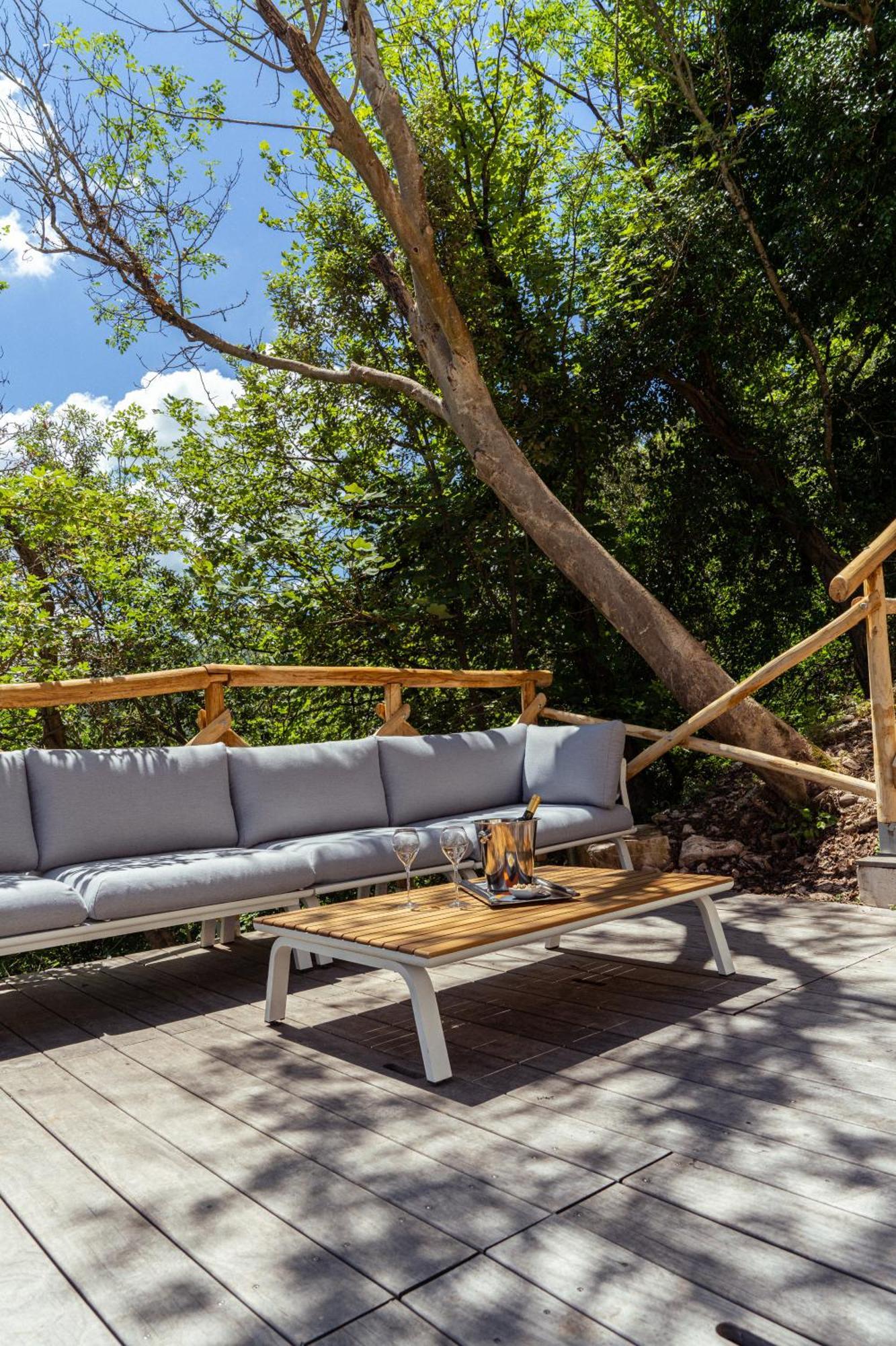 La Forestale Luxury Ecolodge Piano Terra- Appt Acqualagna Bagian luar foto
